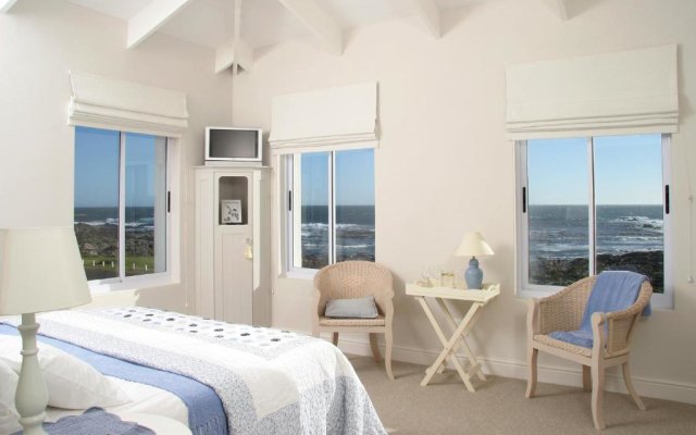 138 Marine Beachfront Guesthouse