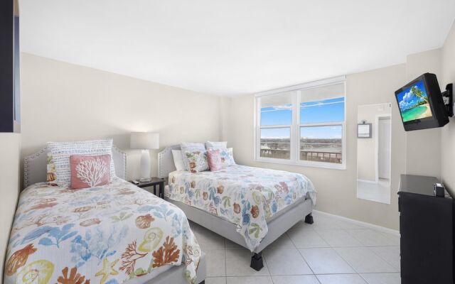 South Seas Tower 3-905