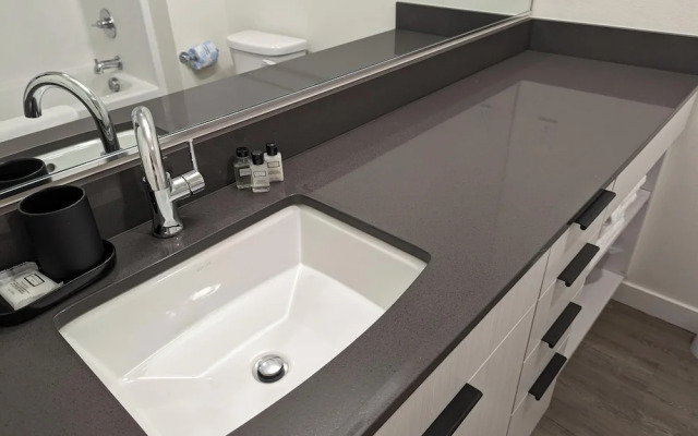 Marina Square Suites