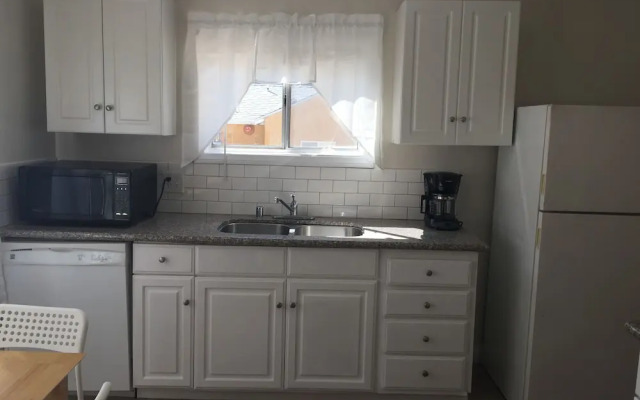Unique 2 Bedroom in Burbank