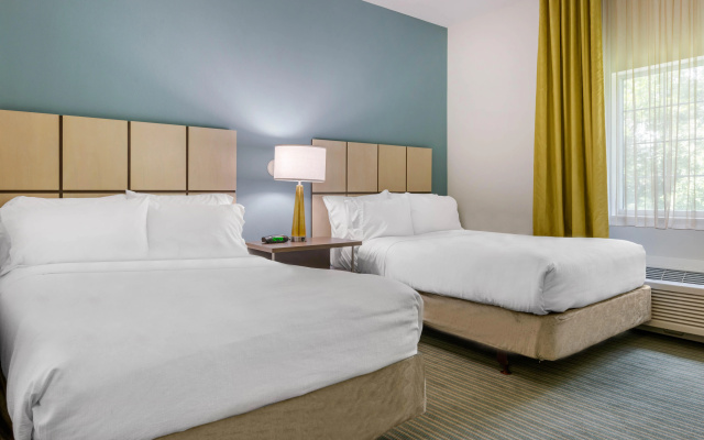 Candlewood Suites Fort Myers Sanibel Gateway by IHG - Image 4