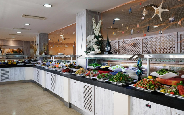 Bodrum Holiday Resort & Spa