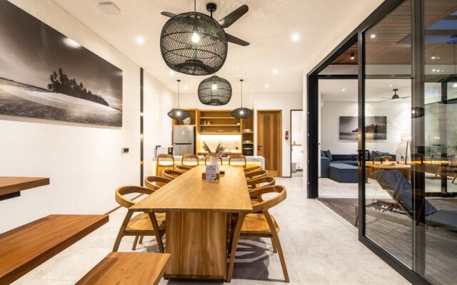 New Brawah 5 BR Villa 200m to Finns Beach Club