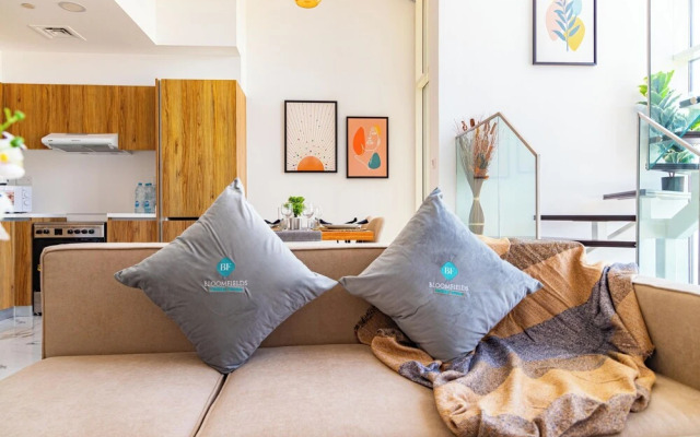 Bloomfields Spacious 2BR Duplex in Oasis
