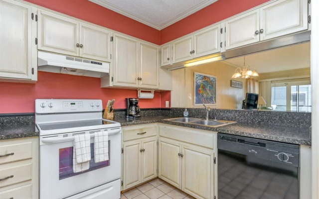 Sea Oaks 208