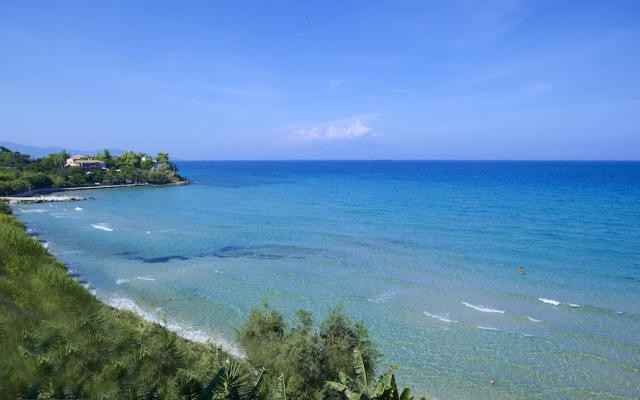 Paradisso Beach Villas