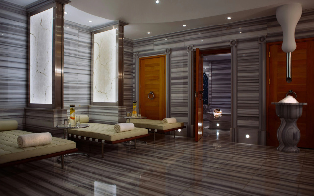 Renaissance Izmir Hotel