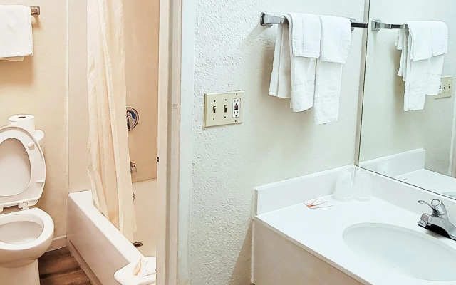 Studios & Suites 4 Less Charlotte