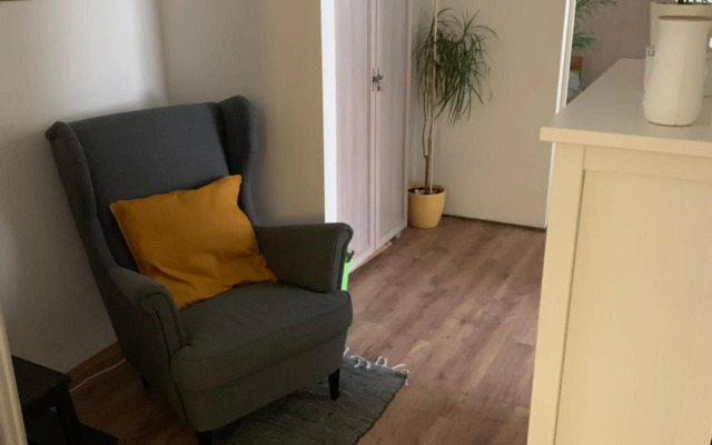 Anenska by Charles Bridge 2