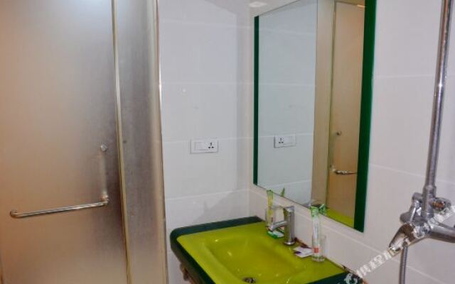 Ruifeng Business Hotel Mount Wudang
