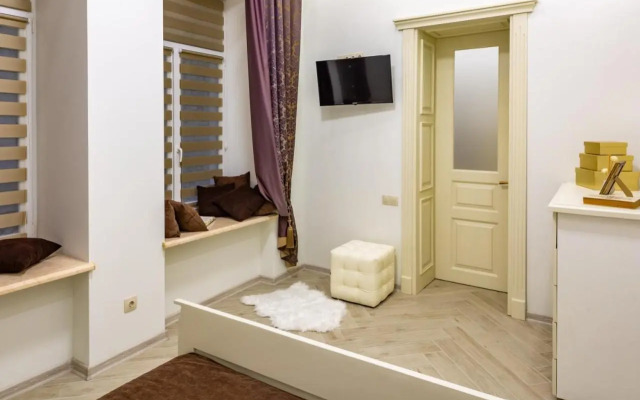 Avangard Sholom Aleichem* Apartment