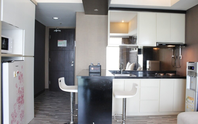 Prime and Cozy Deluxe Studio Tamansari La Grande Apartment