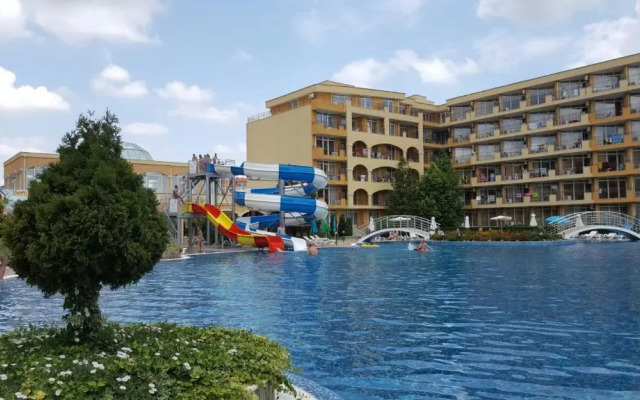 Apartments in Grand Midia Aheloy Palace