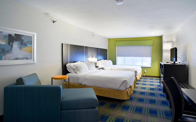 Holiday Inn Express Hotel & Suites Vermillion by IHG