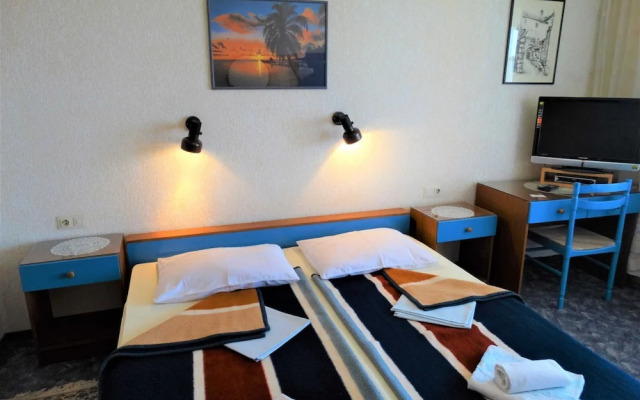 Crikvenica Apartments and Rooms With Sea View