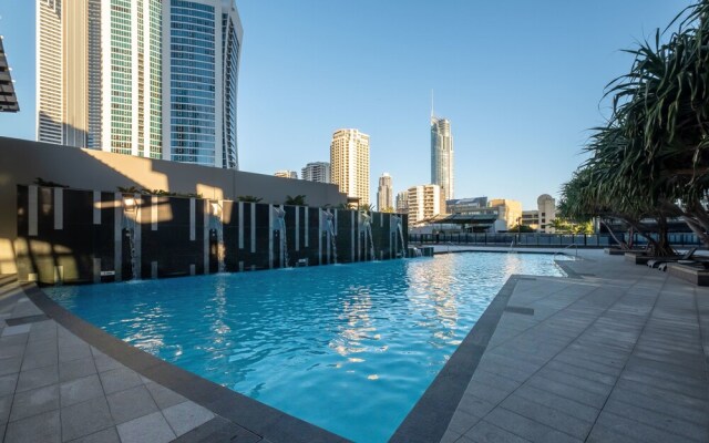 Circle on Cavill Luxury 2-Bedroom Ocean Views