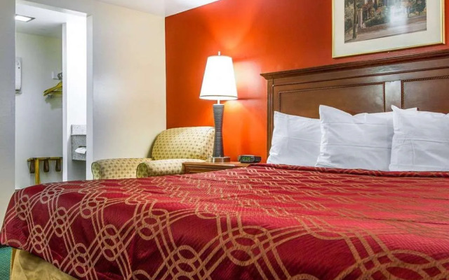 Rodeway Inn & Suites