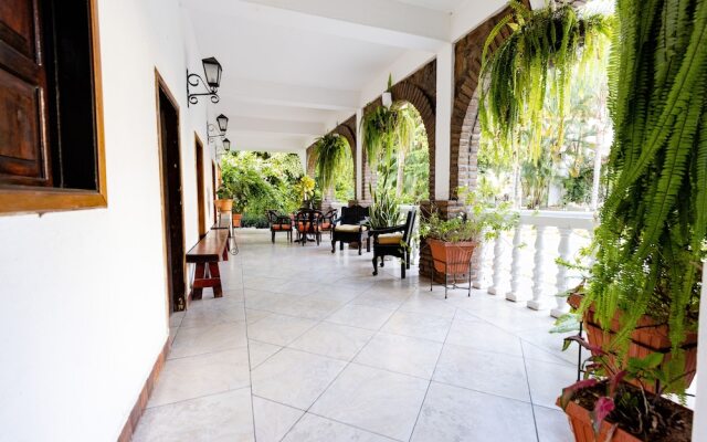 Hotel Ciudad Blanca