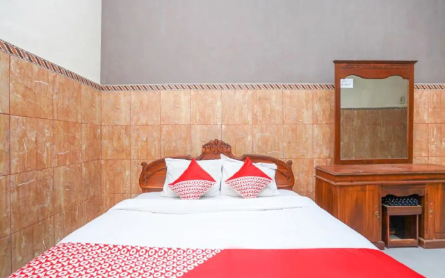 OYO 2715 Hotel Madinah Syariah