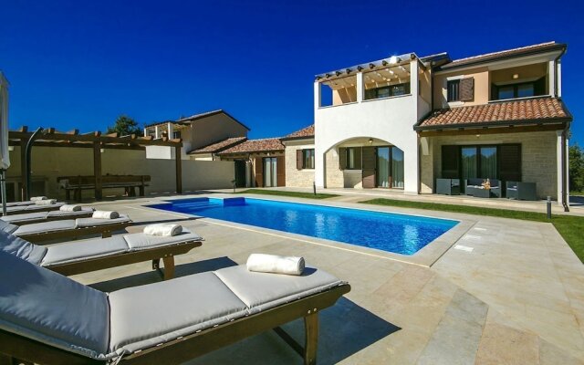 Villa Genia 2