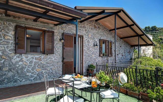 Ginestra Bianca House by Gocce