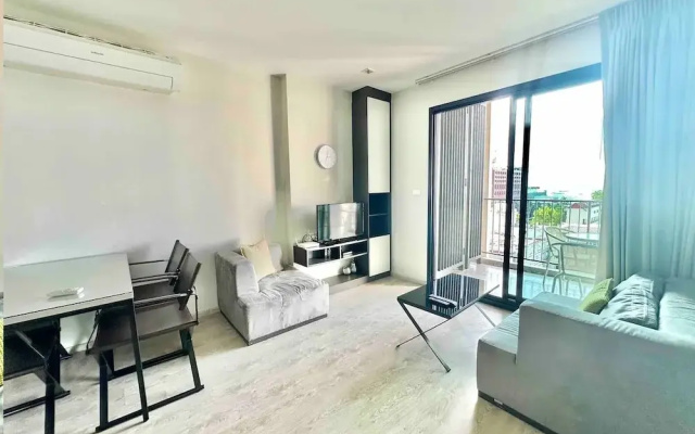 2 Bed Room Central Location-sea View Infinity Pool