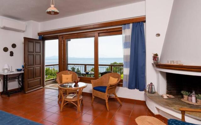 Seaside House with view over Pagasitikos