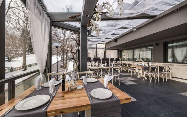 All Seasons Residence Hotel