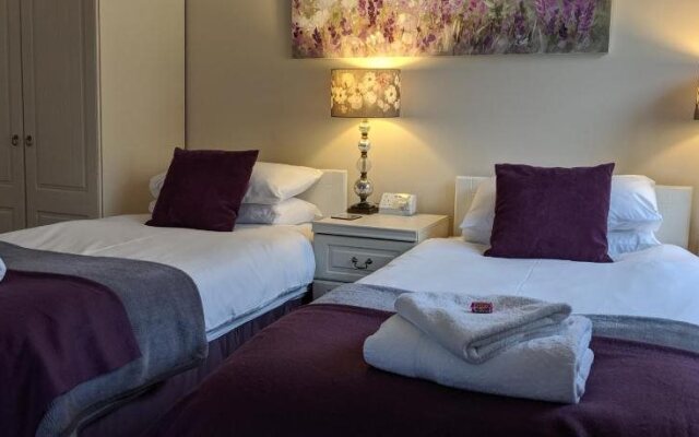 Alexander Lodge Hotel