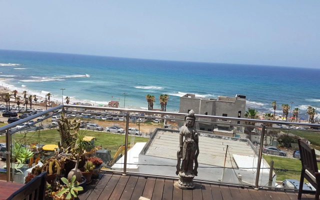Jaffa Family Penthouse, sea front , 3BR, 2BA,