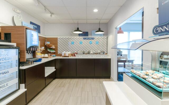 Holiday Inn Express Prince Frederick by IHG