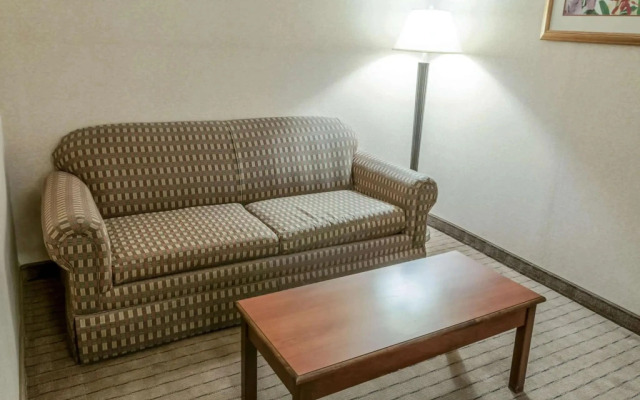 Holiday Inn Express Grants