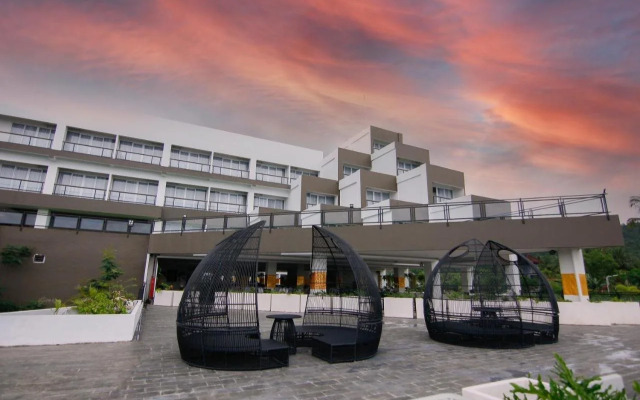 Raja Hotel Kuta Mandalika Resort & Convention