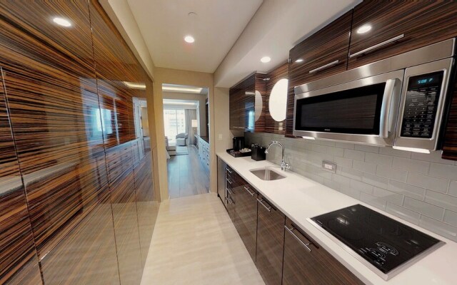 Beachfront Condo With Large Balcony