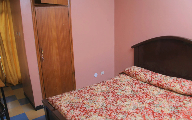 Yonas Hotel