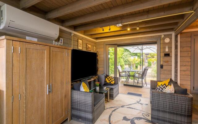 Modern chalet in Wilhelminadorp with private terrace