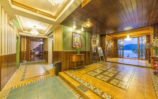 Lugu Lake Love Inn