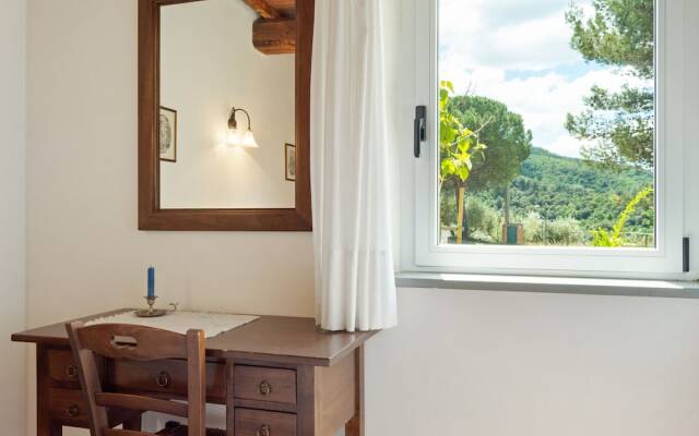 Scenic Holiday Home in Torgiano With Swimming Pool