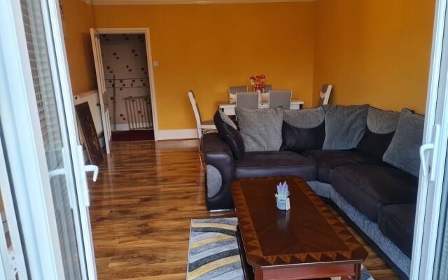 4Br Stunning Sea View Escape-near Snowdonia & Coastal Trails