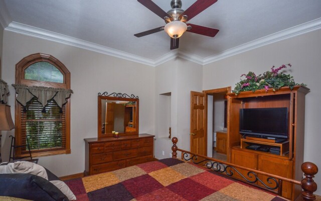 The West Wing 5 Bedroom House