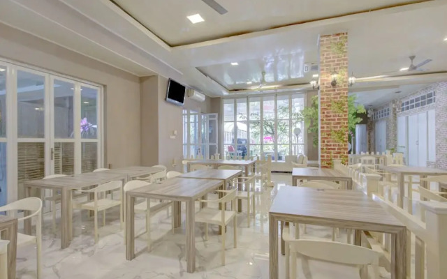 Hotel O Gambir Near Juanda Station Formerly Bunga Dahlia