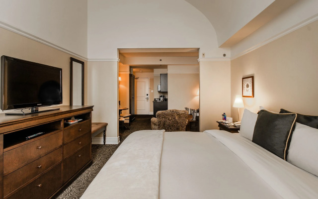 Le St-Martin Hotel & Suites Laval