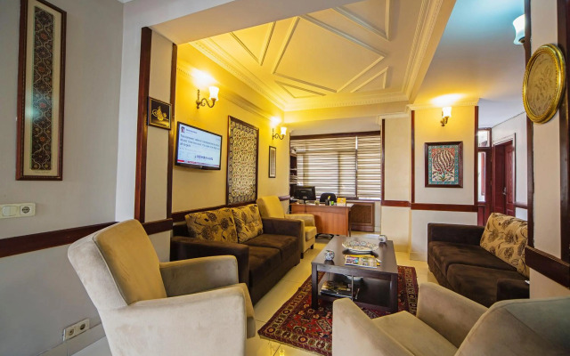 Hippodrome Hotel