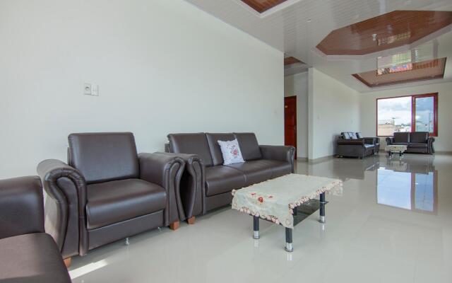 OYO 1819 Aries Hotel