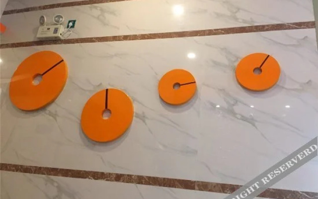 Seven Orange Hotel (Shenzhen North Station Minzhi)