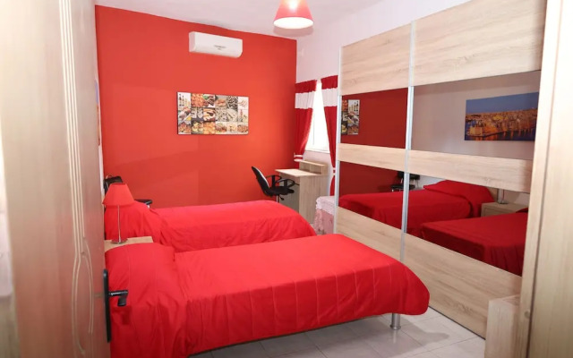 Room-very Bright Well Kept Apartment