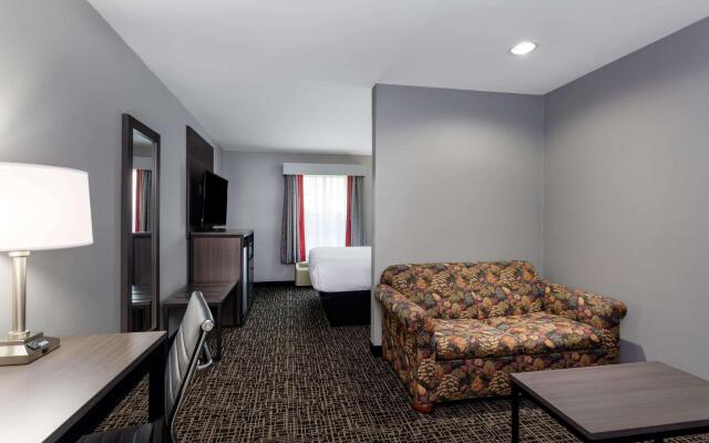 Ramada by Wyndham Sellersburg/Louisville North