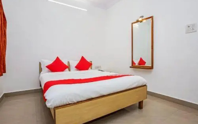 Oyo 24889 Prabhat Plaza