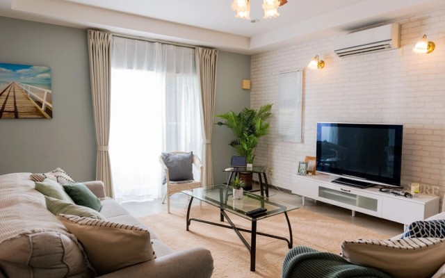 Anelani House