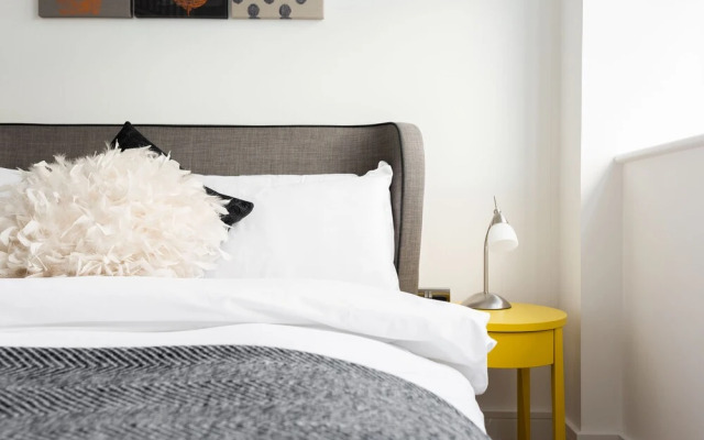 Platinum Apartment in Central Camden 9984